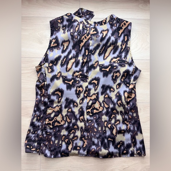 Santorelli animal print halter top - Picture 5 of 13